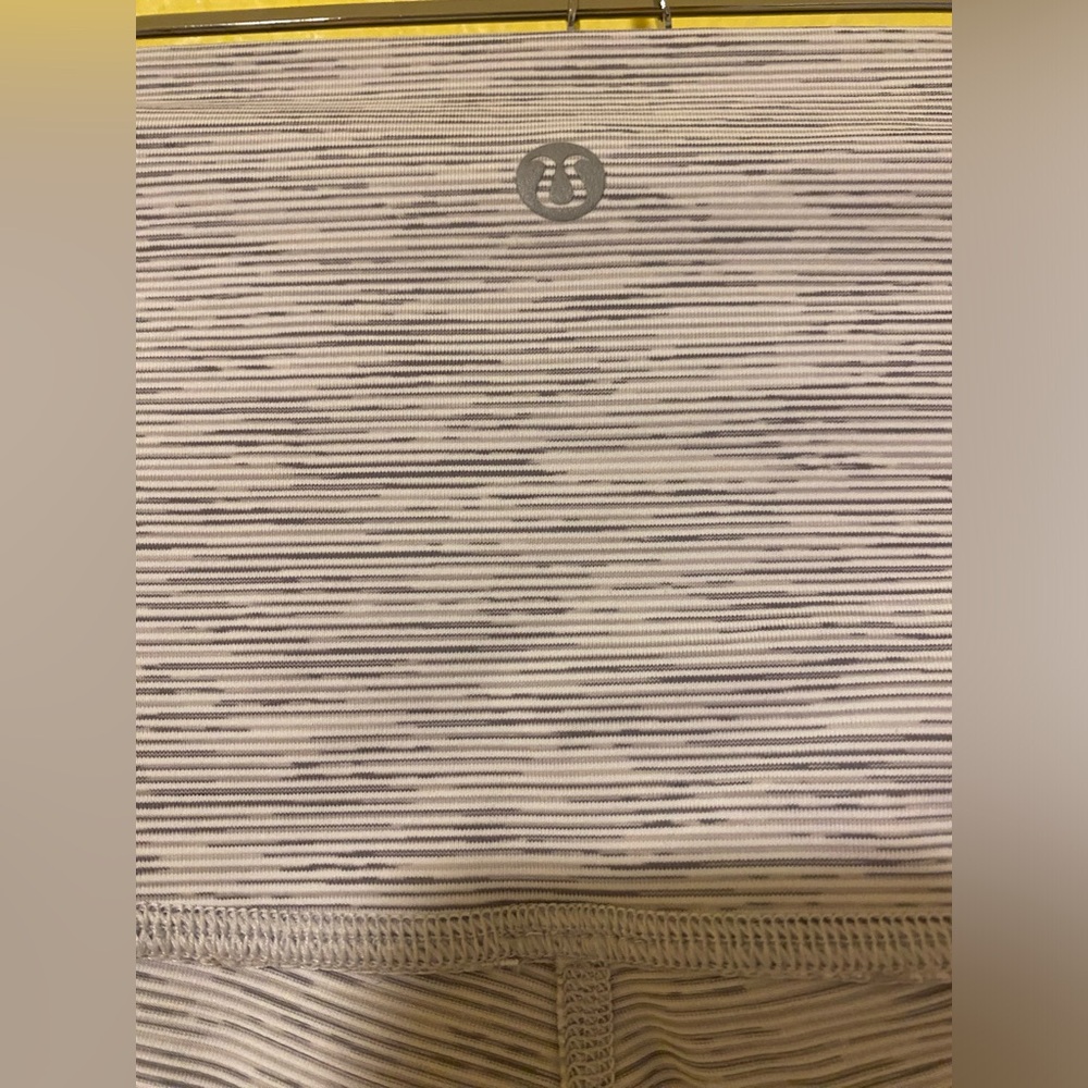 Lululemon leggings - Picture 4 of 5